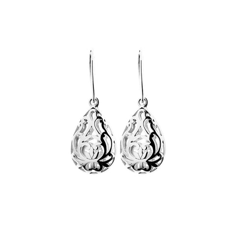 Womens sterling silver tear-drop earrings with cut-out intricate filigree work hung on swing hooks, 17mm long, ref 6946.